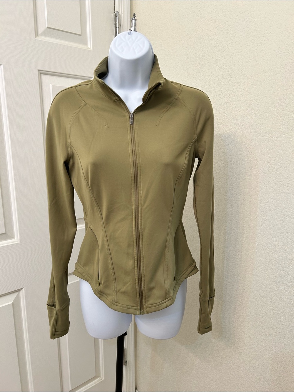 Lululemon Define Jacket - Olive Green - Size 6 🫒